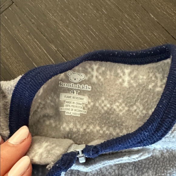 Carters and Koala Kids pajamas, footie, zipper, green, grey, cozy, gifts, 4t - Picture 3 of 5